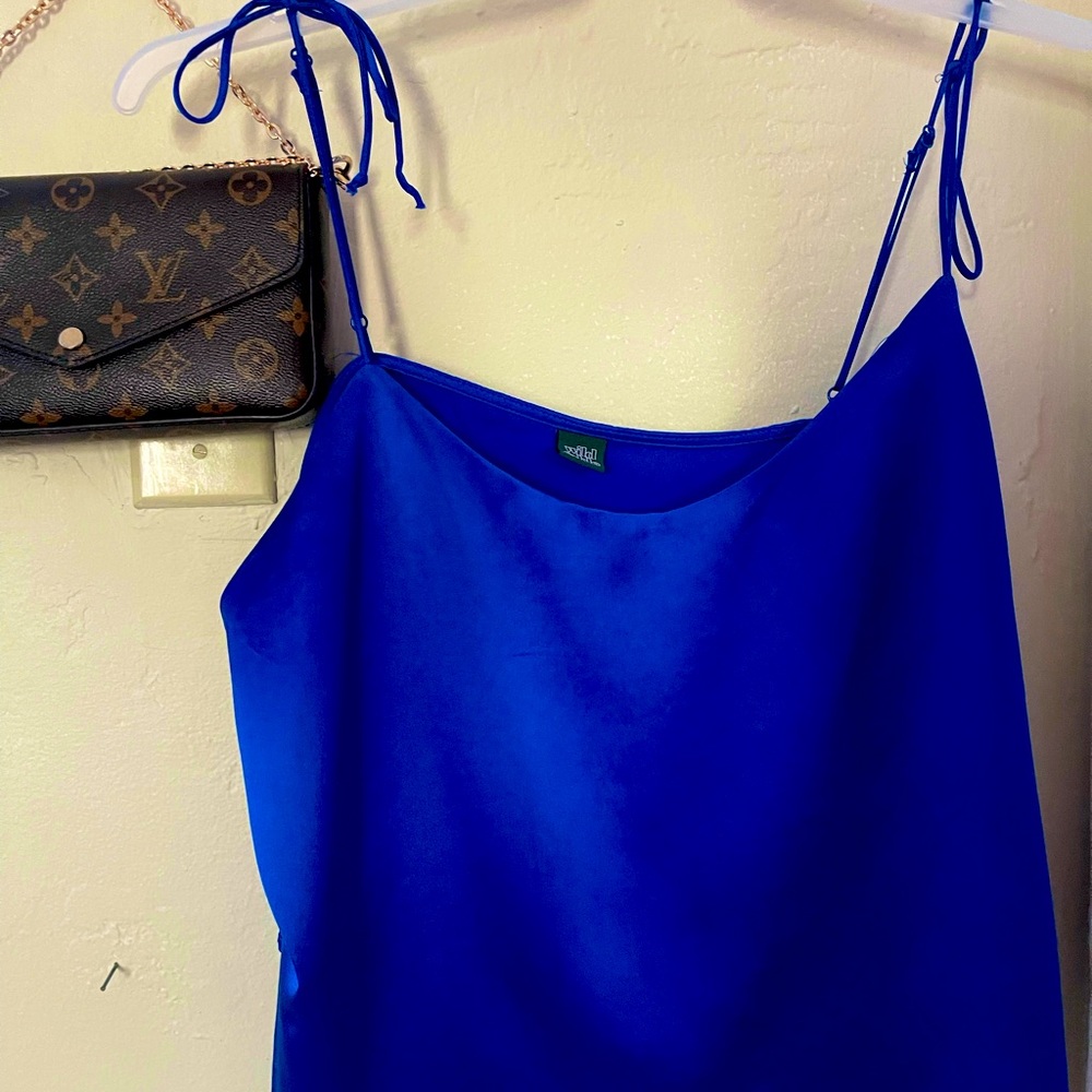 super cute blue blouse